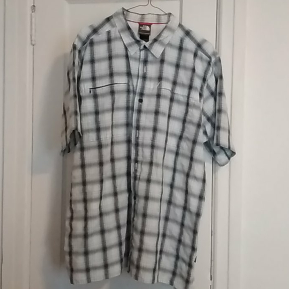 Mens Northface Short sleeve shirt